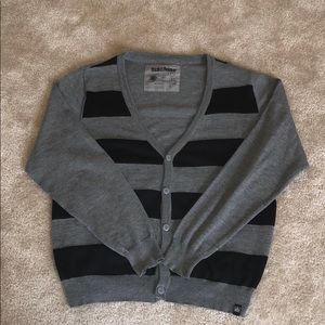 Men’s v-cut sweater vest